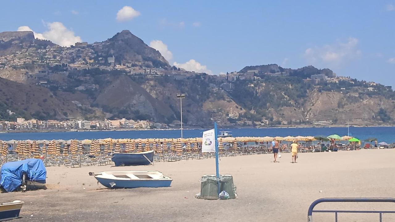 Donna Sicilia Giardini Naxos Exterior foto